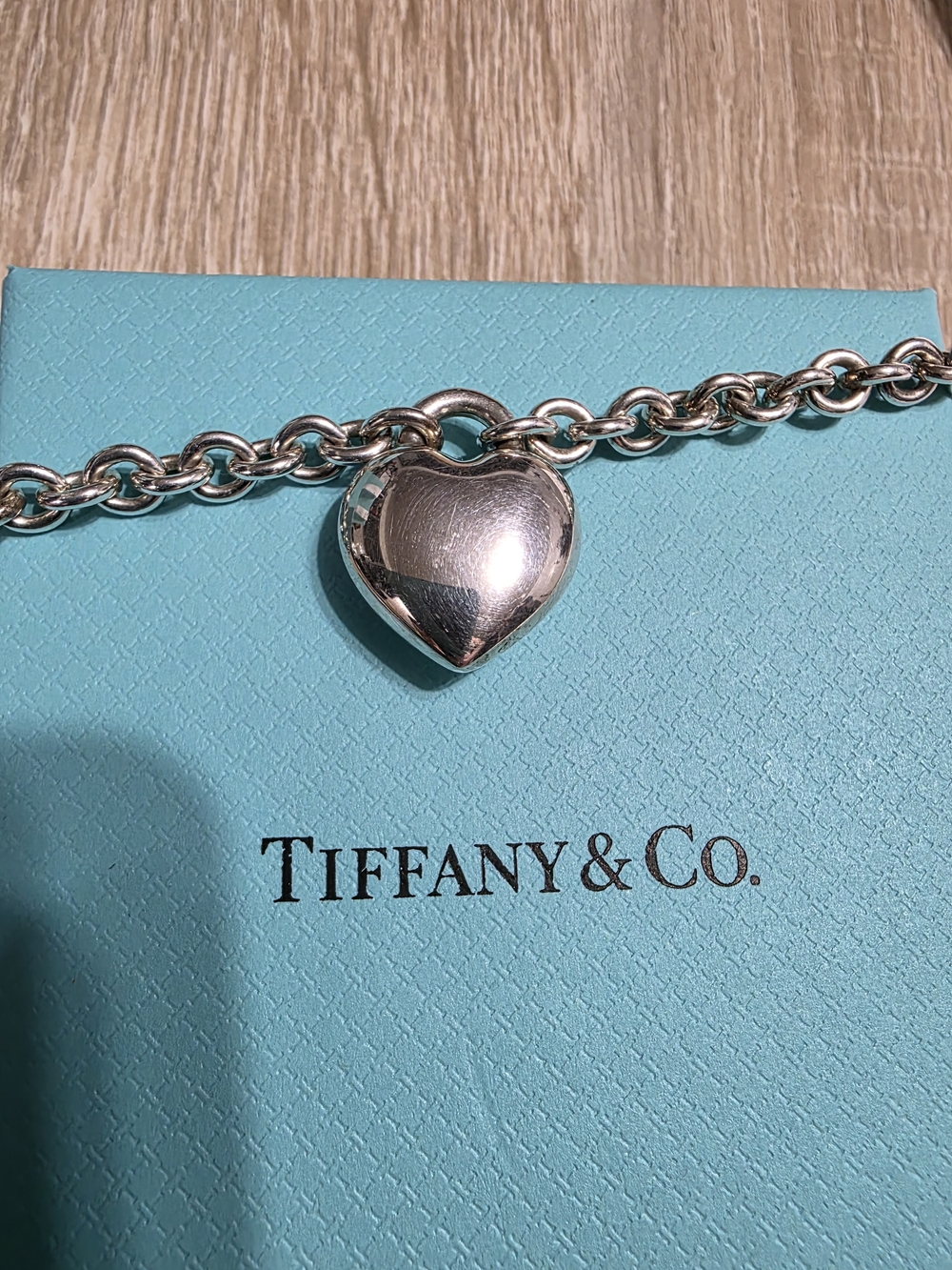 Tiffany & Co Full Heart Toggle Bracelet - Picture 3 of 7